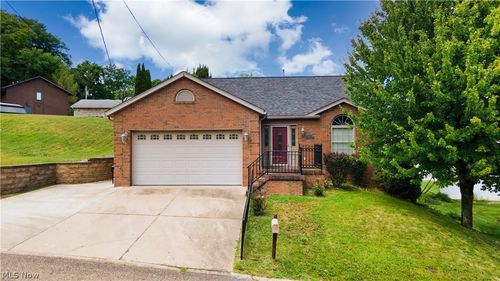 139 Karen Way, Weirton, WV, 26062-3019 | Card Image