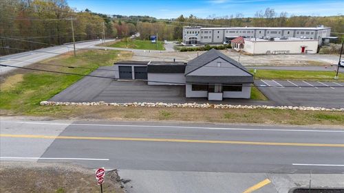 415 Emerson Avenue, Hampstead, NH, 03841 | Card Image