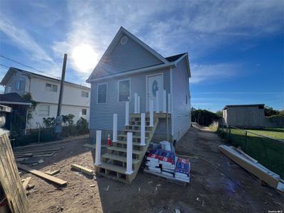 6 Quail Road, House other with 3 bedrooms, 2 bathrooms and null parking in Mastic Beach NY | Image 1