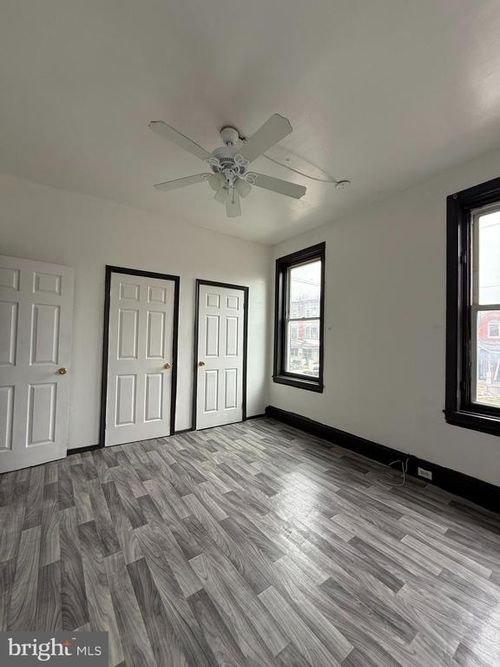 2r-3258 N Park Ave, Philadelphia, PA, 19140-5211 | Card Image