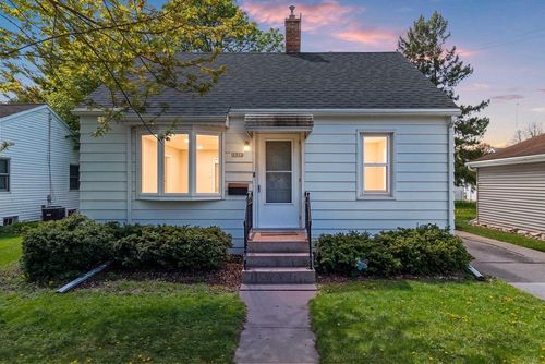 1715 Delaware Street, OSHKOSH, WI, 54902 | Card Image