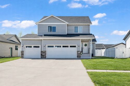 6737 21st St S, Fargo, ND, 58104-6858 | Card Image