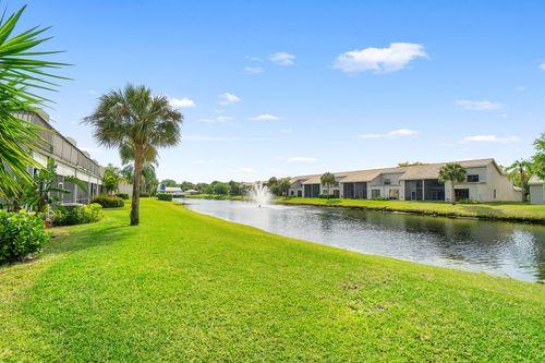 5285 Monterey Cir, Delray Beach, FL, 33484-8372 | Card Image