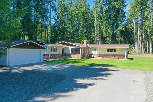 1380 Nw Pioneer Hill Rd, Poulsbo, WA, 98370-7106 | Card Image