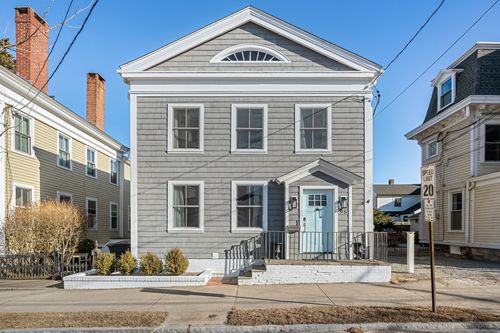 95 Water St, Stonington, CT, 06378-1431 | Card Image