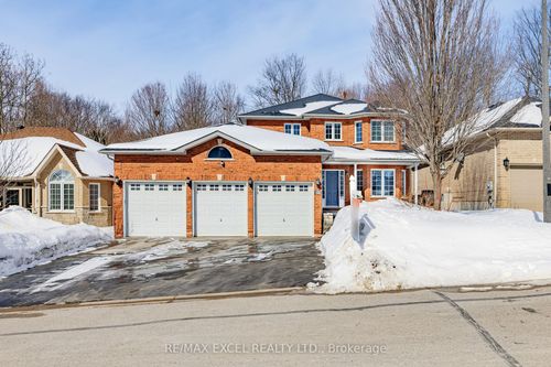 96 Ferncroft Dr, Keswick, ON, L4P4G7 | Card Image