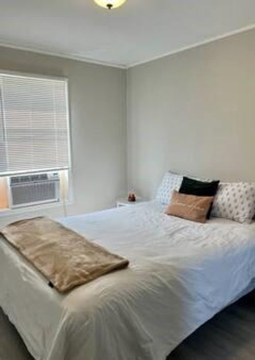 apt-5-3126 Webster St, Houston, TX, 77004-1946 | Card Image