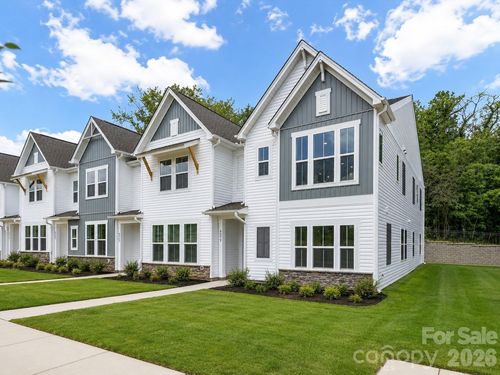 6573 Fire Lily Ln, Charlotte, NC, 28216 | Card Image