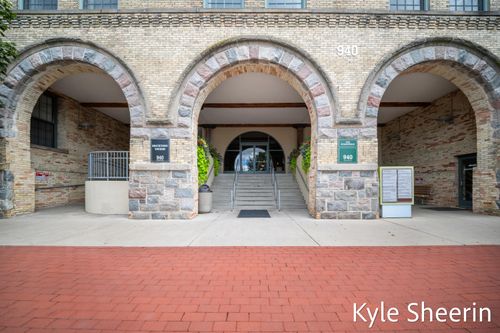 0-940 Monroe Ave, Grand Rapids, MI, 49503-1456 | Card Image