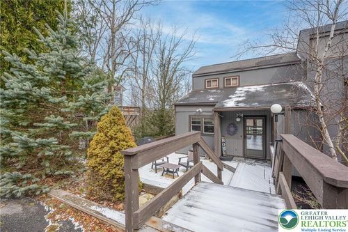 304 Cross Country Ln, Tannersville, PA, 18372 | Card Image