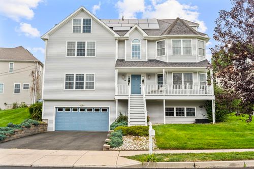 44 Meadow View Rd, New Haven, CT, 06512-4452 | Card Image