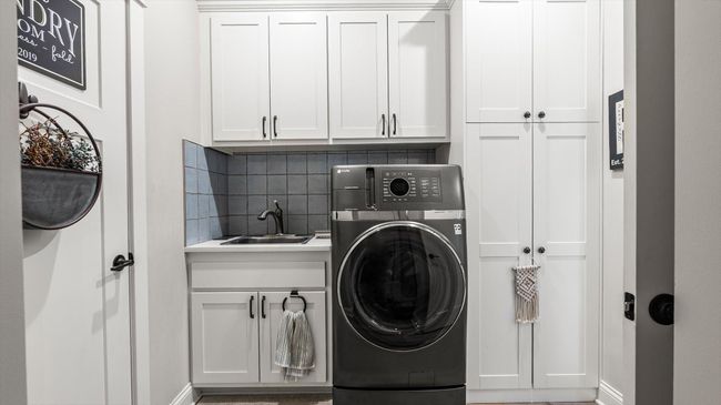 Wonderful Laundry Space!.jpg | Image 28