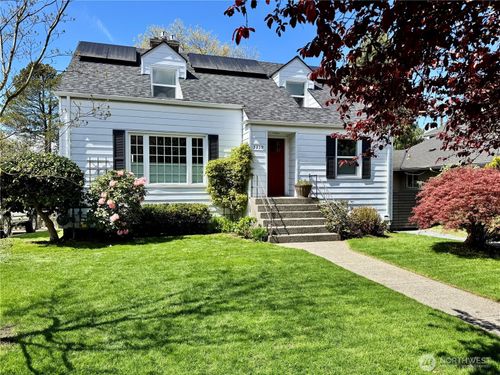 3239 45th Avenue Sw, Seattle, WA, 98116 | Card Image