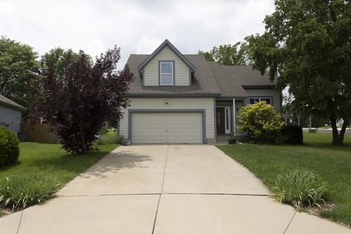 21705 S Race St, Spring Hill, KS, 66083-8345 | Card Image