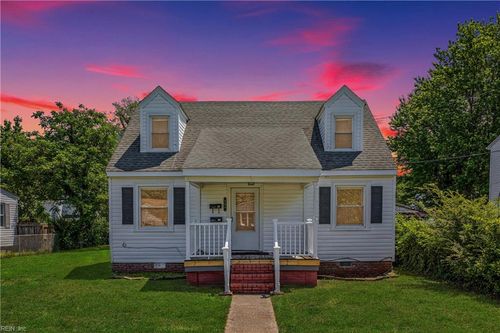 504 Highland Ave, Hampton, VA, 23661-1530 | Card Image