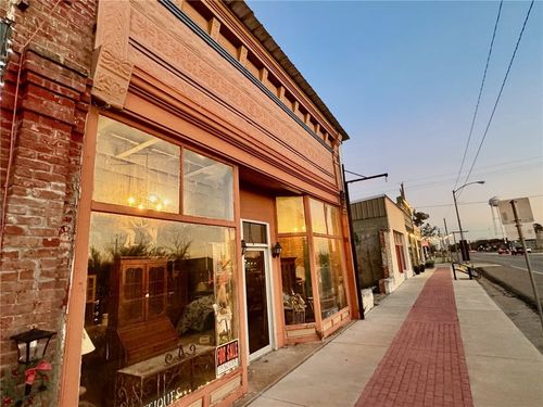 720 S Main St, Calvert, TX, 77837 | Card Image