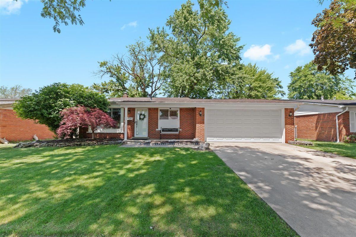 Maplelawn Ave, Taylor, MI 48180