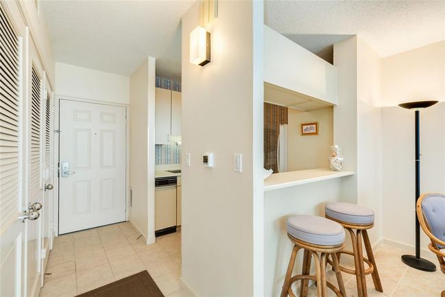 UNIT-1103 - 1401 E Beach Dr, Condo with 2 bedrooms, 2 bathrooms and null parking in Galveston TX | Image 11