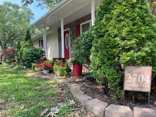 2704 Jennifer Dr, West Plains, MO, 65775-1537 | Card Image