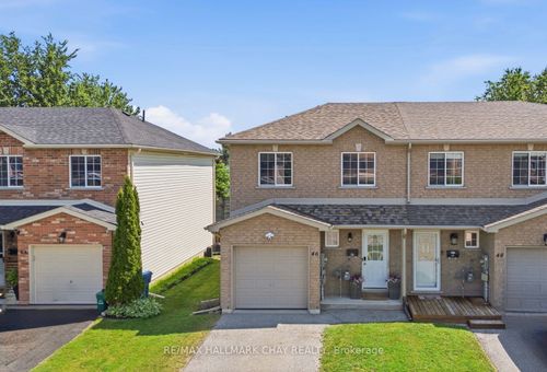 46 Michelle Dr, Orillia, ON, L3V0B4 | Card Image