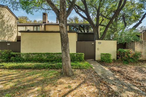 1208 Lane St, Irving, TX, 75061-2211 | Card Image