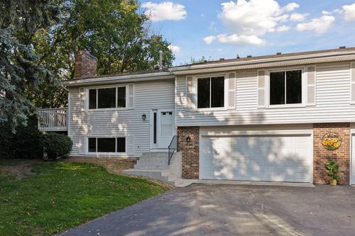 1725 W 140th St, Burnsville, MN, 55337-4420 | Card Image