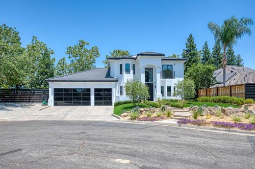 1292 E Valley Forge Dr, Fresno, CA, 93720 | Card Image