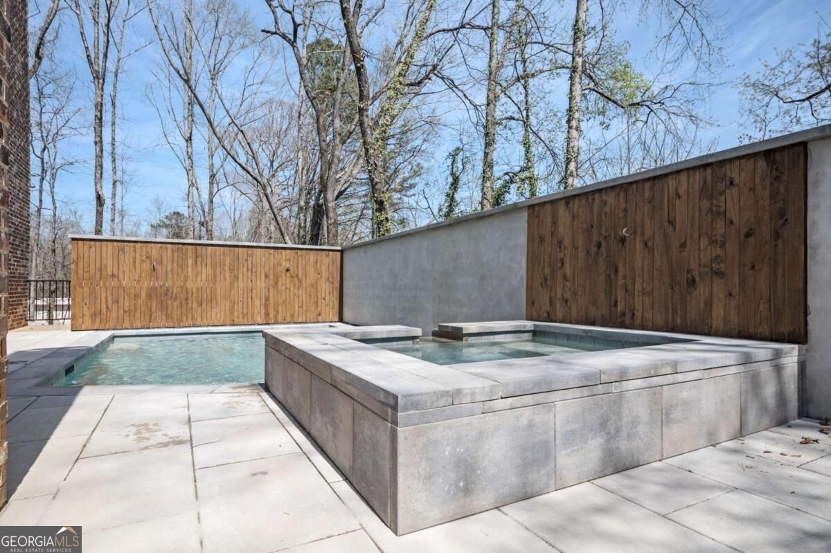 Residential in Atlanta 4