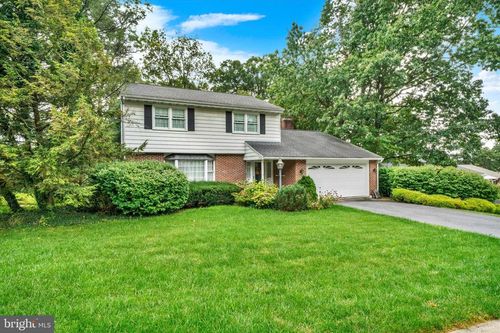 223 Seidel St, READING, PA, 19606-2896 | Card Image