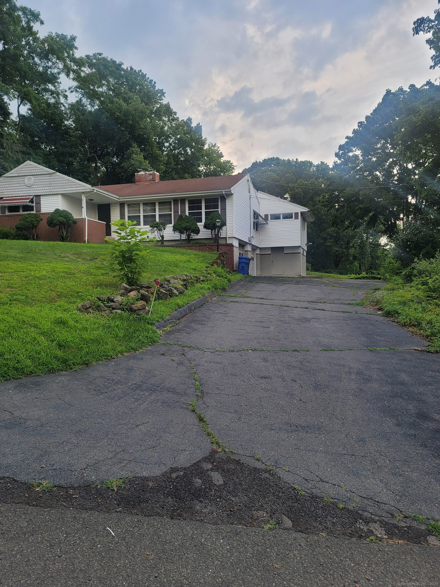 Woodin St, Hamden, CT 06514