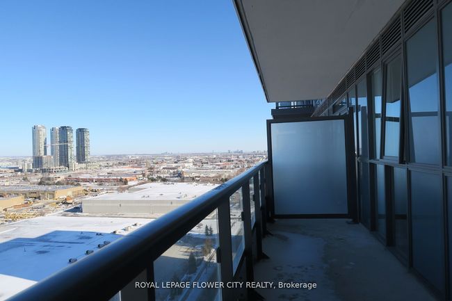 1715 - 10 Honeycrisp Cres, Condo with 2 bedrooms, 1 bathrooms and null parking in Vaughan ON | Image 20