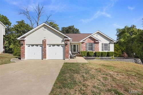 6113 Courtney Way, Imperial, MO, 63052-4100 | Card Image
