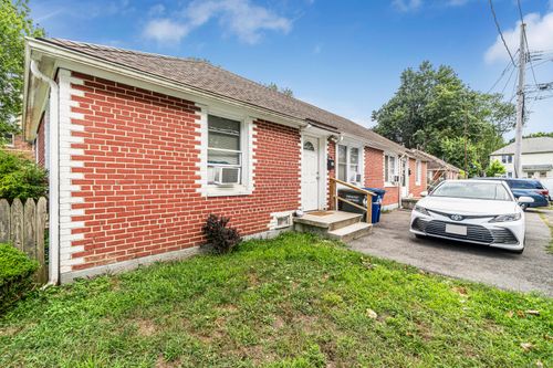 242 Pearl Harbor St, Bridgeport, CT, 06610-2319 | Card Image