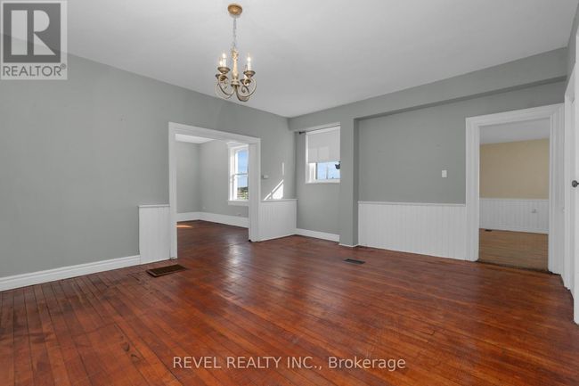 7281 9 Th Line, House other with 4 bedrooms, 2 bathrooms and 10 parking in Thornton ON | Image 13