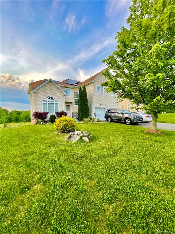 Wesley Ct, Newburgh, NY 12550