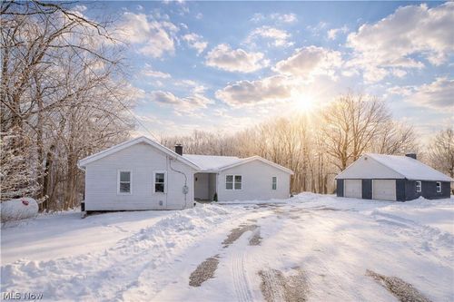 5429 Grove Rd, New Franklin, OH, 44216-9716 | Card Image
