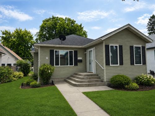 420 14th Ave S, Fargo, ND, 58103-4307 | Card Image