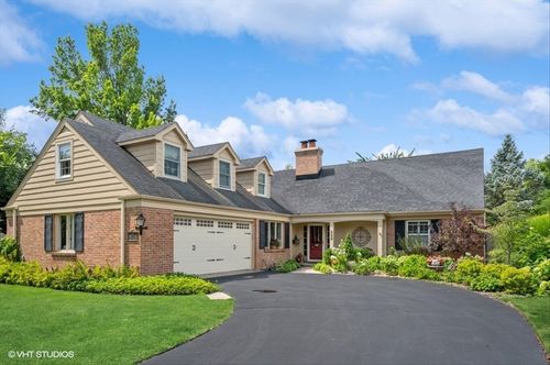 320 Churchill St, Northfield, IL, 60093-3221 | Card Image
