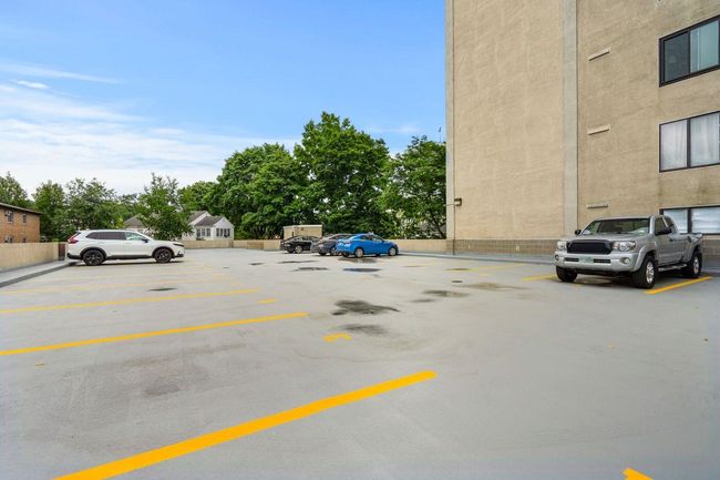 APT-8C - 55 River Rd, Condo with 2 bedrooms, 2 bathrooms and null parking in Manchester NH | Image 29