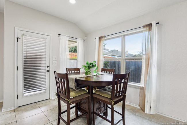 112 Vista Del Rey, House other with 3 bedrooms, 2 bathrooms and null parking in Cibolo TX | Image 16