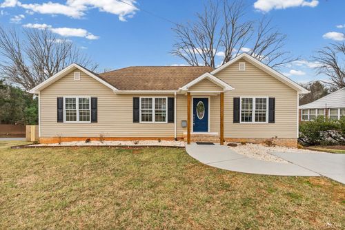 525 Hayes Dr, Lynchburg, VA, 24502-1401 | Card Image