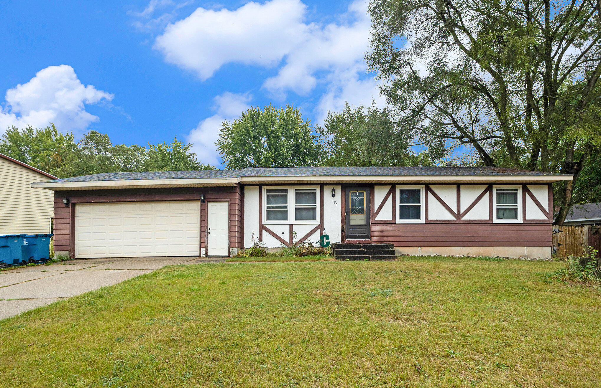 Homer Ln, Coopersville, MI 49404