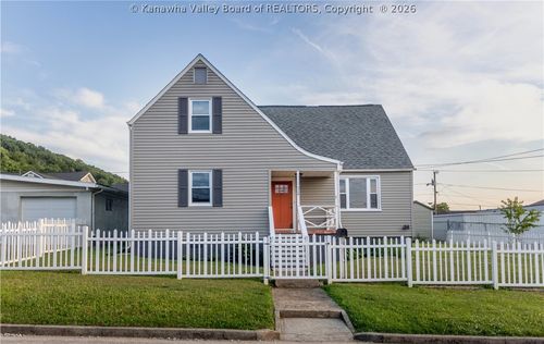 1628 16th St, Nitro, WV, 25143-1825 | Card Image