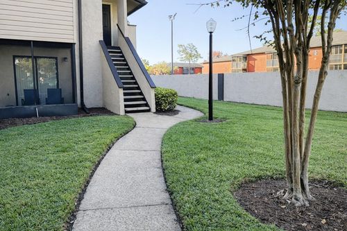 apt-31-2918 Antique Oaks Cir, Winter Park, FL, 32792-5633 | Card Image