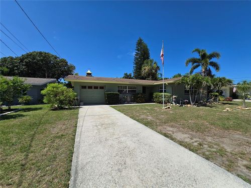 2887 Bel Forest Dr, BELLEAIR BLUFFS, FL, 33770-2757 | Card Image