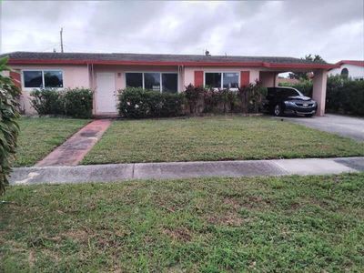 321 W 18th Street, House other with 3 bedrooms, 2 bathrooms and null parking in Riviera Beach FL | Image 1