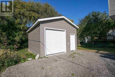 295 Gillies St, Home with 3 bedrooms, 1 bathrooms and null parking in Sault Ste. Marie ON | Image 3