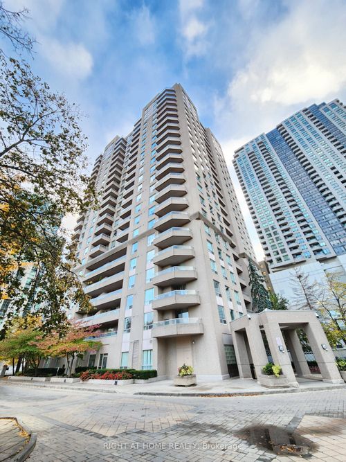 1605-18 Hillcrest Ave, North York, ON, M2N6T5 | Card Image