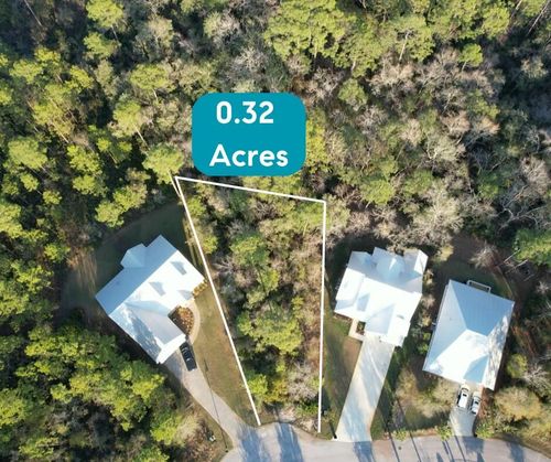 8 Sun Bear Cir, Freeport, FL, 32439-4690 | Card Image
