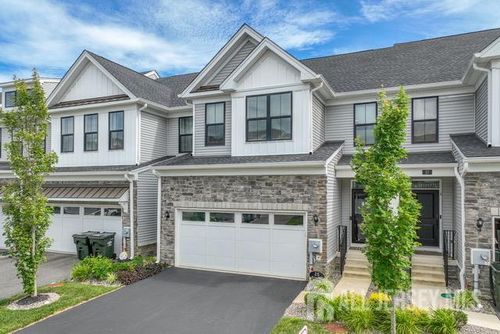 25 Wisteria Ct, Monroe, NJ, 08831-7304 | Card Image
